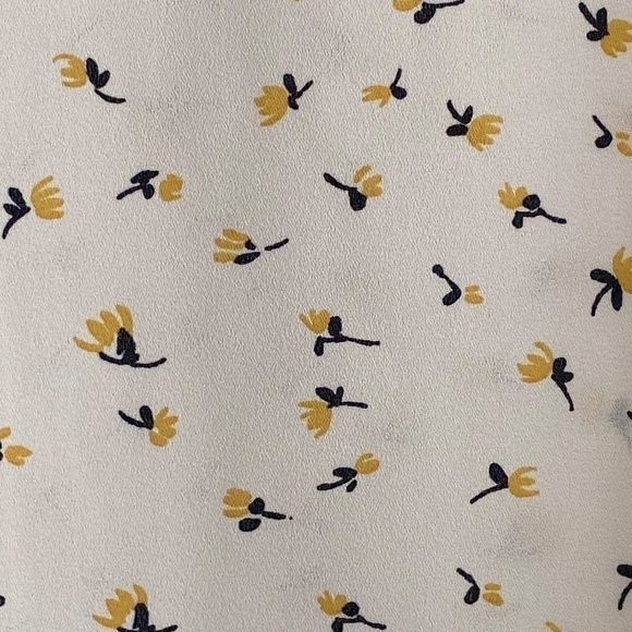 Loft outlet lightweight long sleeve floral print ruffle sleeve blouse size MP - Picture 7 of 9